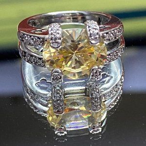 New Sterling Silver Ring made with Zirconia Accents Size 6
